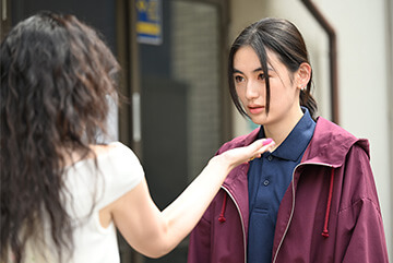 毒親に翻弄されるゆずは役・八木莉可子からコメントが到着！