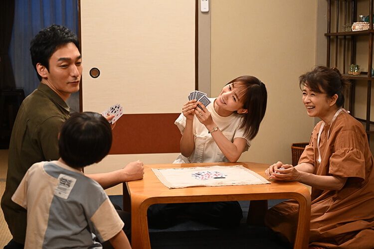 草彅剛、永瀬矢紘、風吹ジュン、中村ゆり