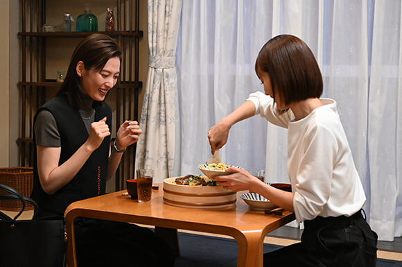 月城かなと、中村ゆり