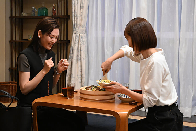 月城かなと、中村ゆり