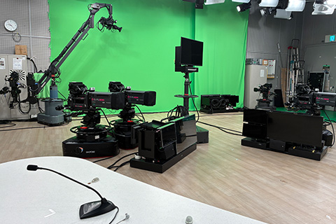 関西学院大学でメディア・コミュニケーション学を専攻する学生が来社しゼミを実施