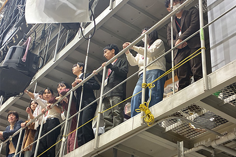 近畿大学オープンカンパニー・舞台芸術や創作評論を学ぶ大学生が来社