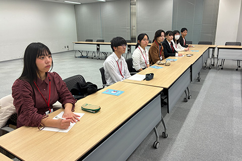 近畿大学オープンカンパニー・舞台芸術や創作評論を学ぶ大学生が来社