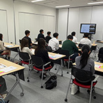 メディア・コミュニケーションを学ぶみなさんが来社