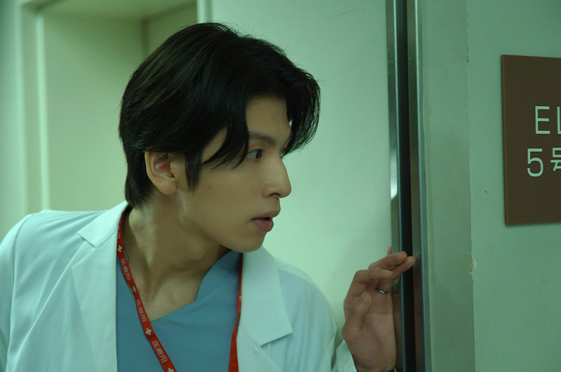 顔のない患者-救うか、裁くか-