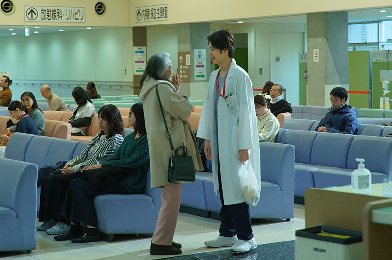 顔のない患者-救うか、裁くか-