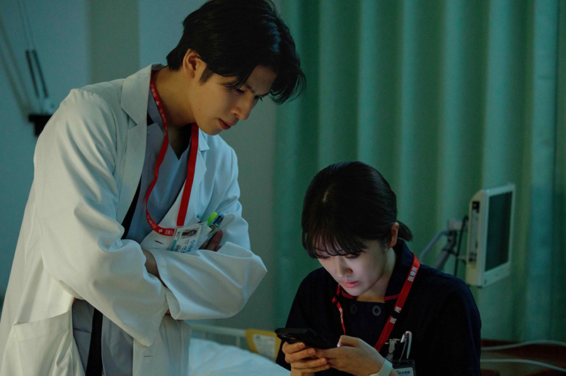 顔のない患者-救うか、裁くか-