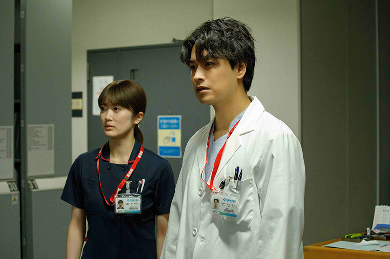 顔のない患者-救うか、裁くか-