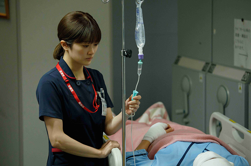 顔のない患者-救うか、裁くか-