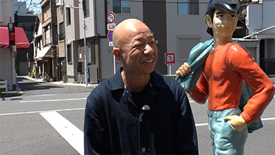 小峠英二（バイきんぐ）