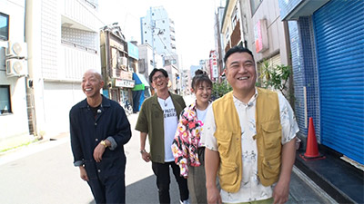 小峠英二・柴田英嗣・井上咲楽・山崎弘也
