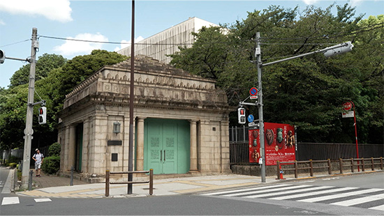 東京・上野の国立博物館の隣の開かずの扉