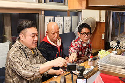 小峠英二（バイきんぐ）、アンタッチャブル（柴田英嗣、山崎弘也）