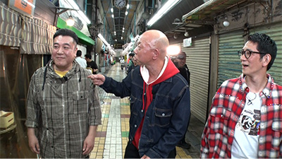 小峠英二（バイきんぐ）、アンタッチャブル（柴田英嗣、山崎弘也）
