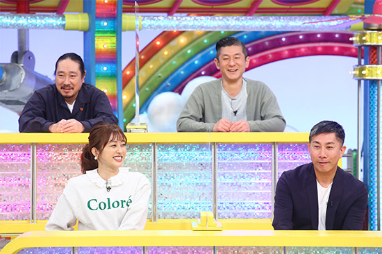 菊地亜美、前園真聖 後列)笑い飯(西田幸治、哲夫)