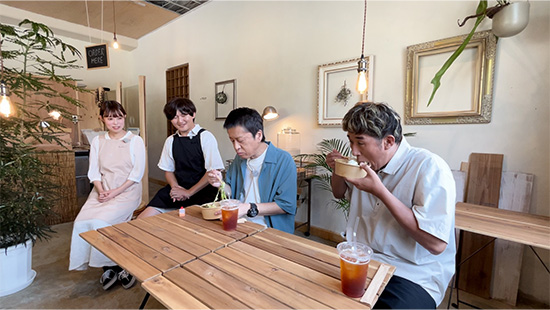 吉田敬（ブラックマヨネーズ） 、田村裕（麒麟）