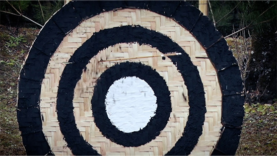 安寧を願う弓引き